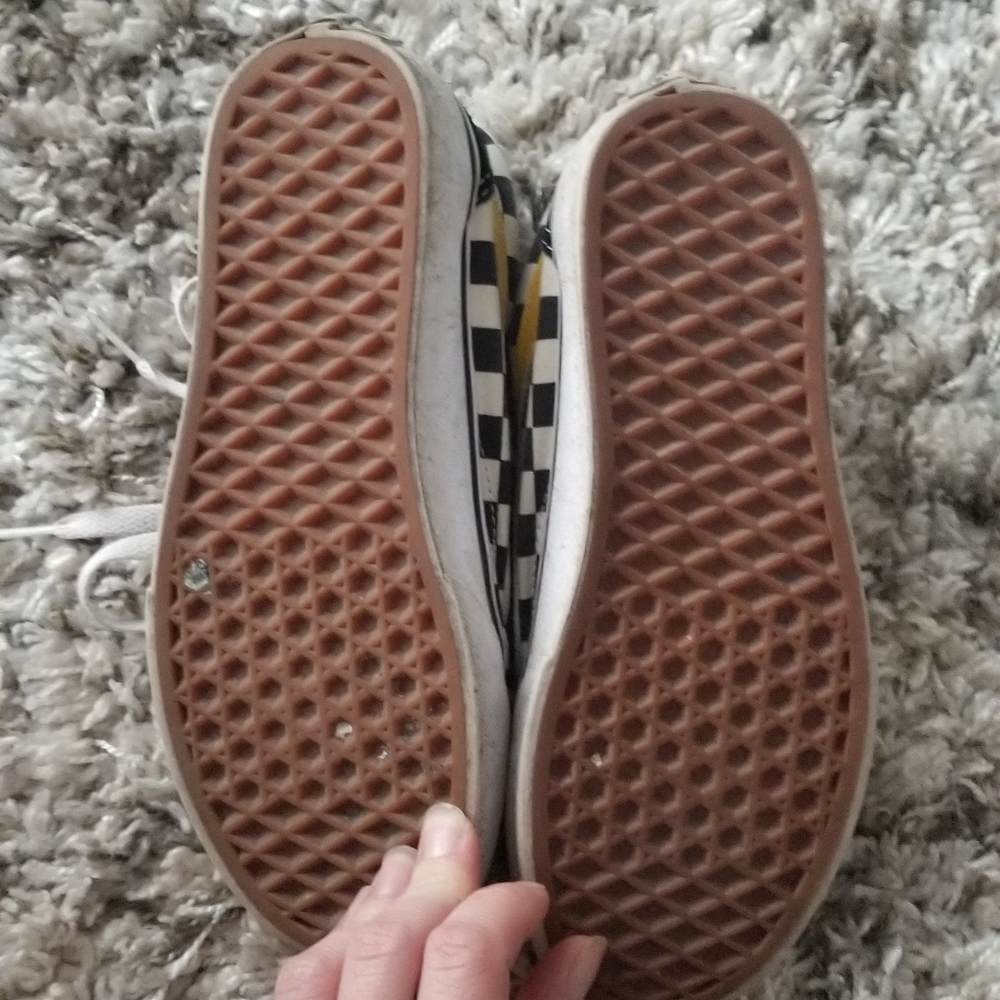 Vans - Picture 2 of 5